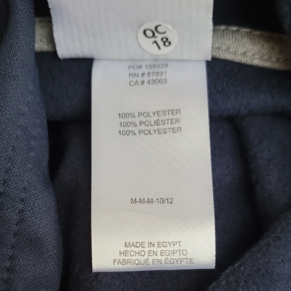 Seattle Kraken Size MEDIUM (10/12) Boys/Girls NHL Hockey Navy Sweatshirt NEW. - Picture 8 of 11